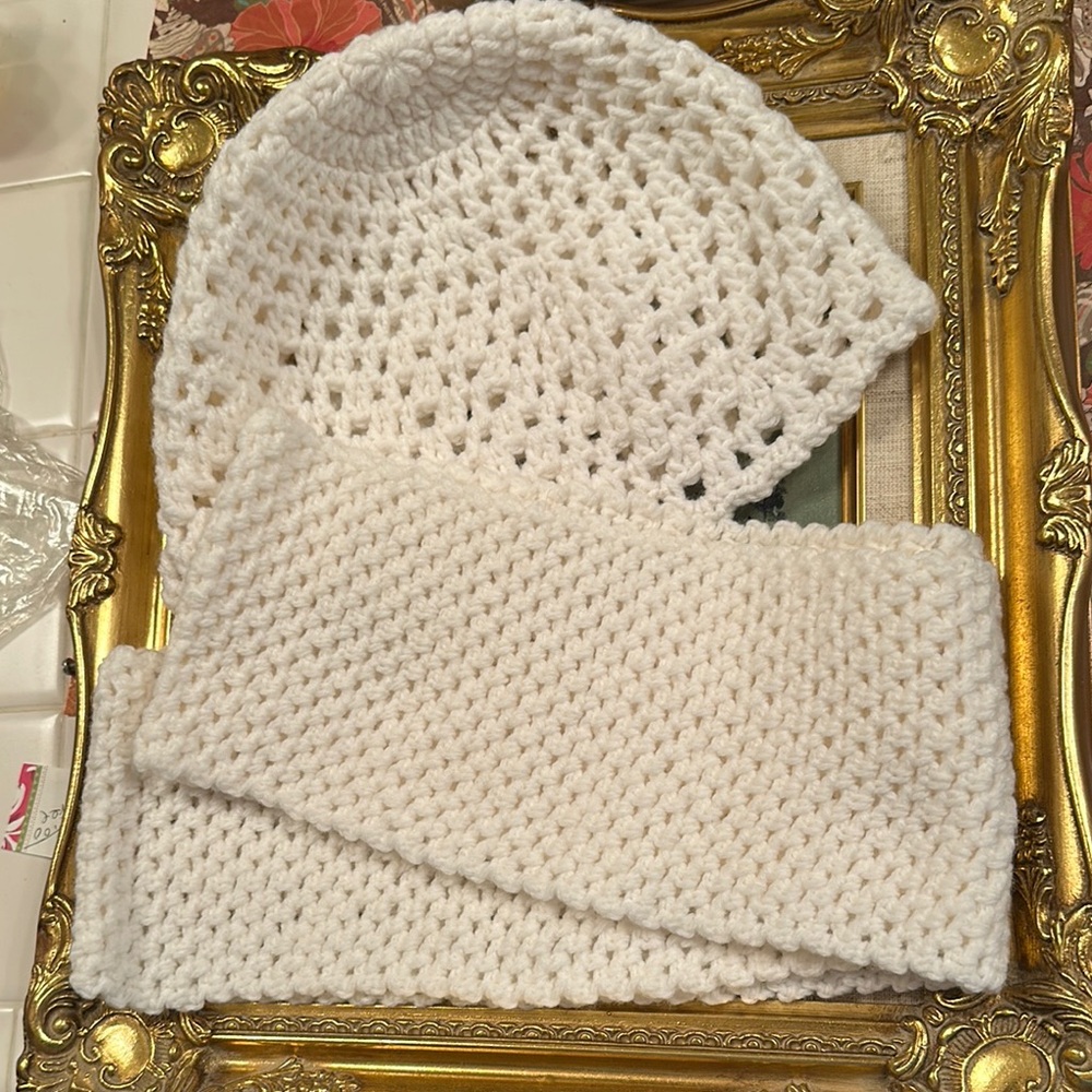 Cozy White Crochet Hat and Infinity Scarf Set - Picture 1 of 6